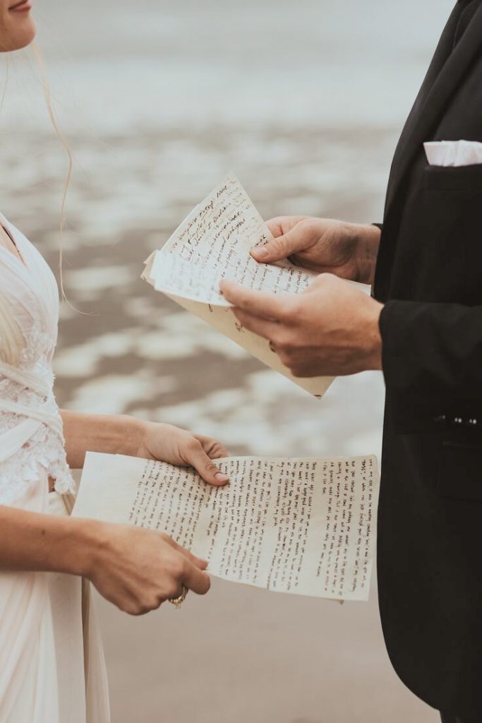 Cinametic proposal and experience planning in Tenerife for meaningful, intimate moments.